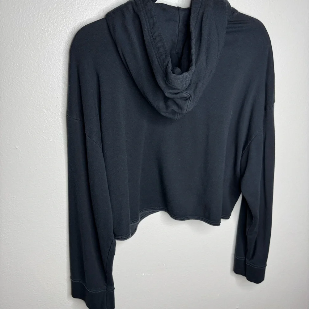 Nike Yoga Luxe Women's Cropped Fleece Hoodie in Black